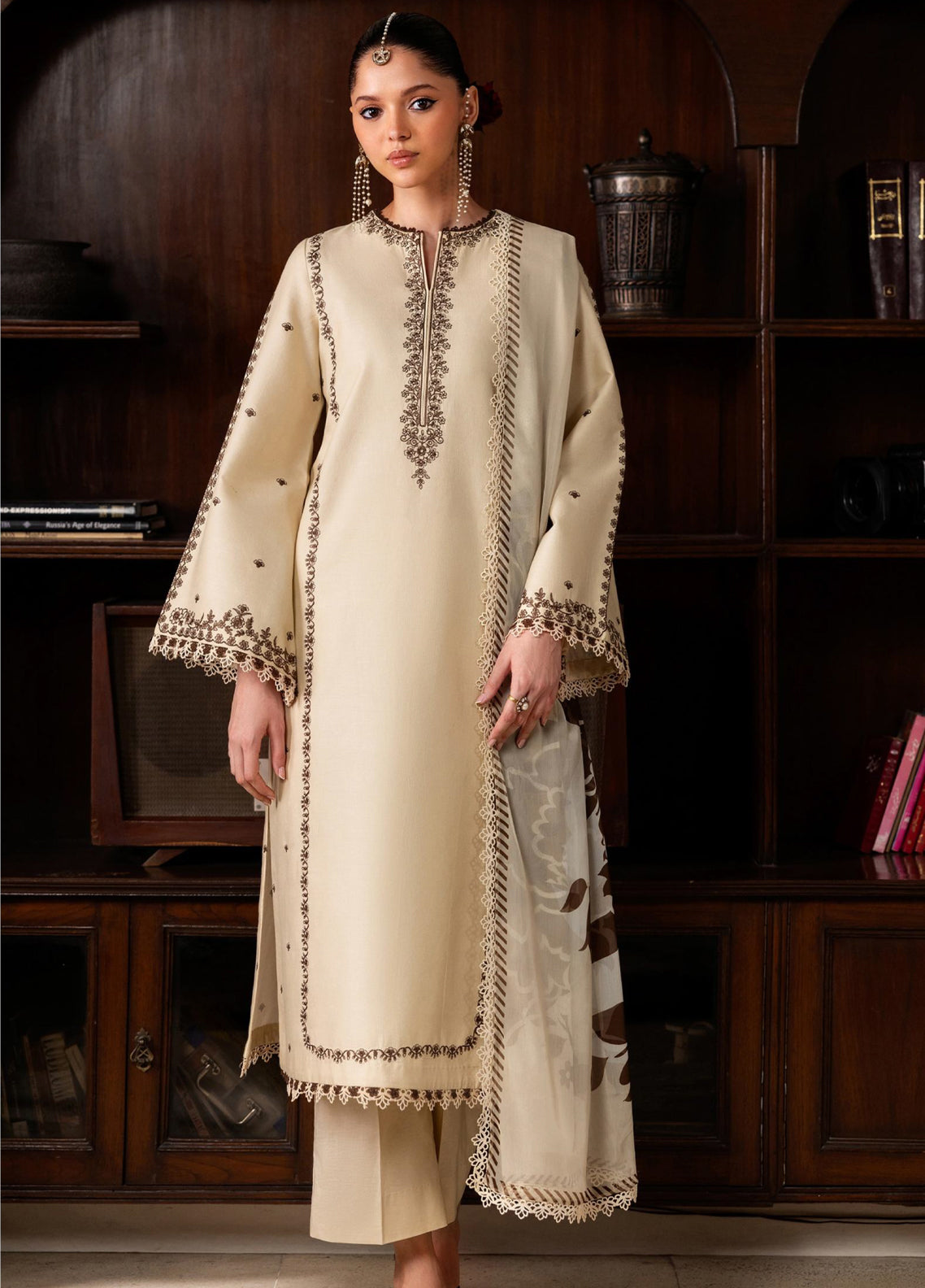 Zarif Embroidered Lawn 3 Piece Unstitched Suit ZF26SL D-07 ARIA