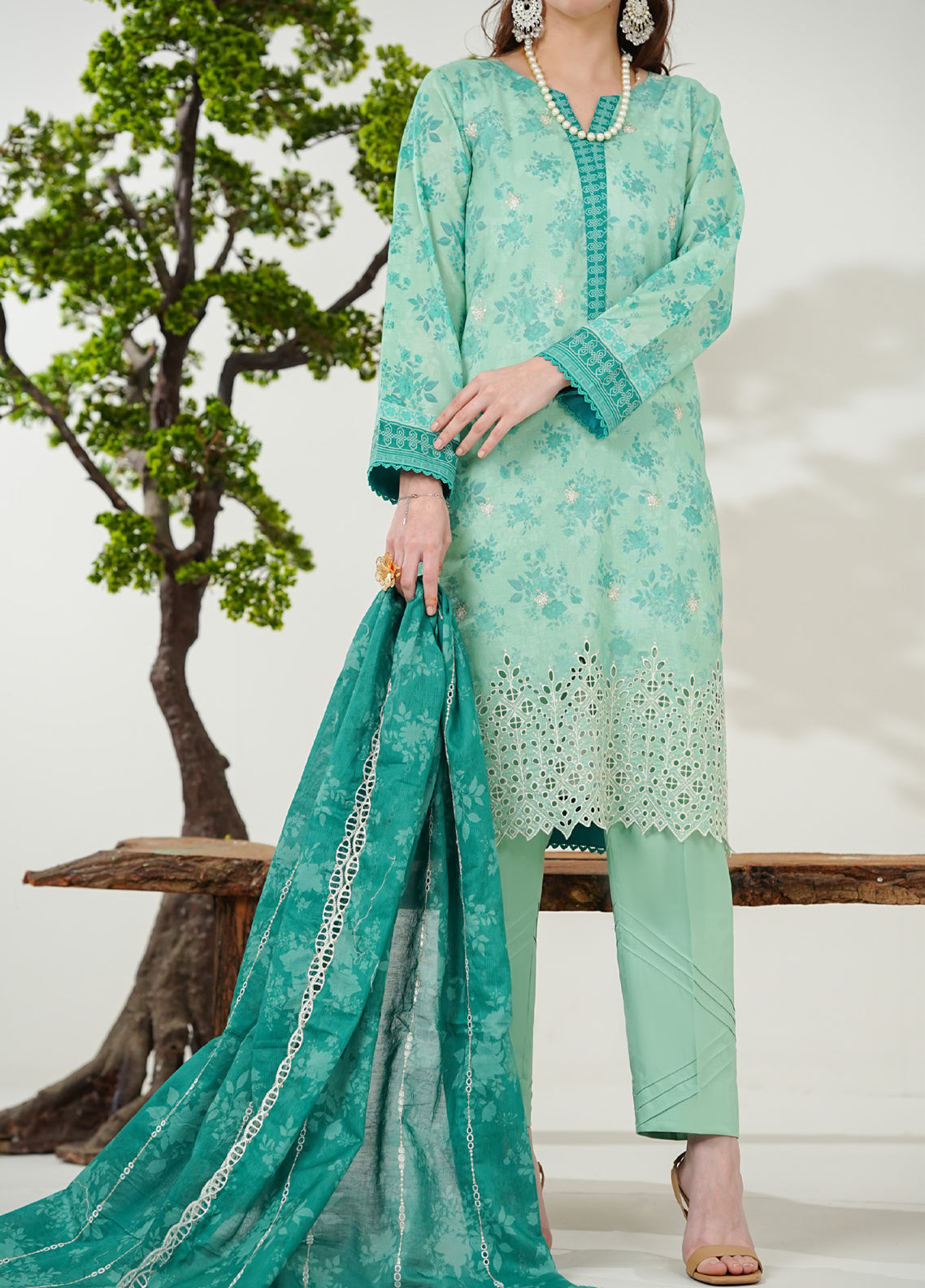 Zynah By VS Textile Premium Chikankari Lawn 3 Piece Unstitched Suit VS26ZPDV14 D-738