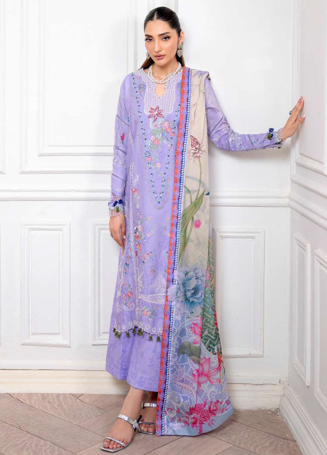 Aezel By Roheenaz Embroidered Cambric 3 Piece Unstitched Suit RNZ25AEC D-2B NIVRA