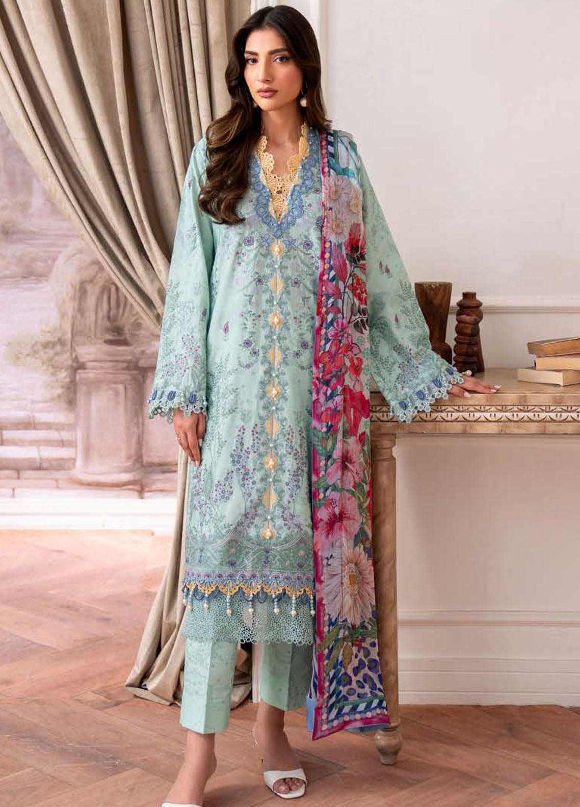 Aezel By Roheenaz Embroidered Cambric 3 Piece Unstitched Suit RNZ25AEC D-7A AVIRA