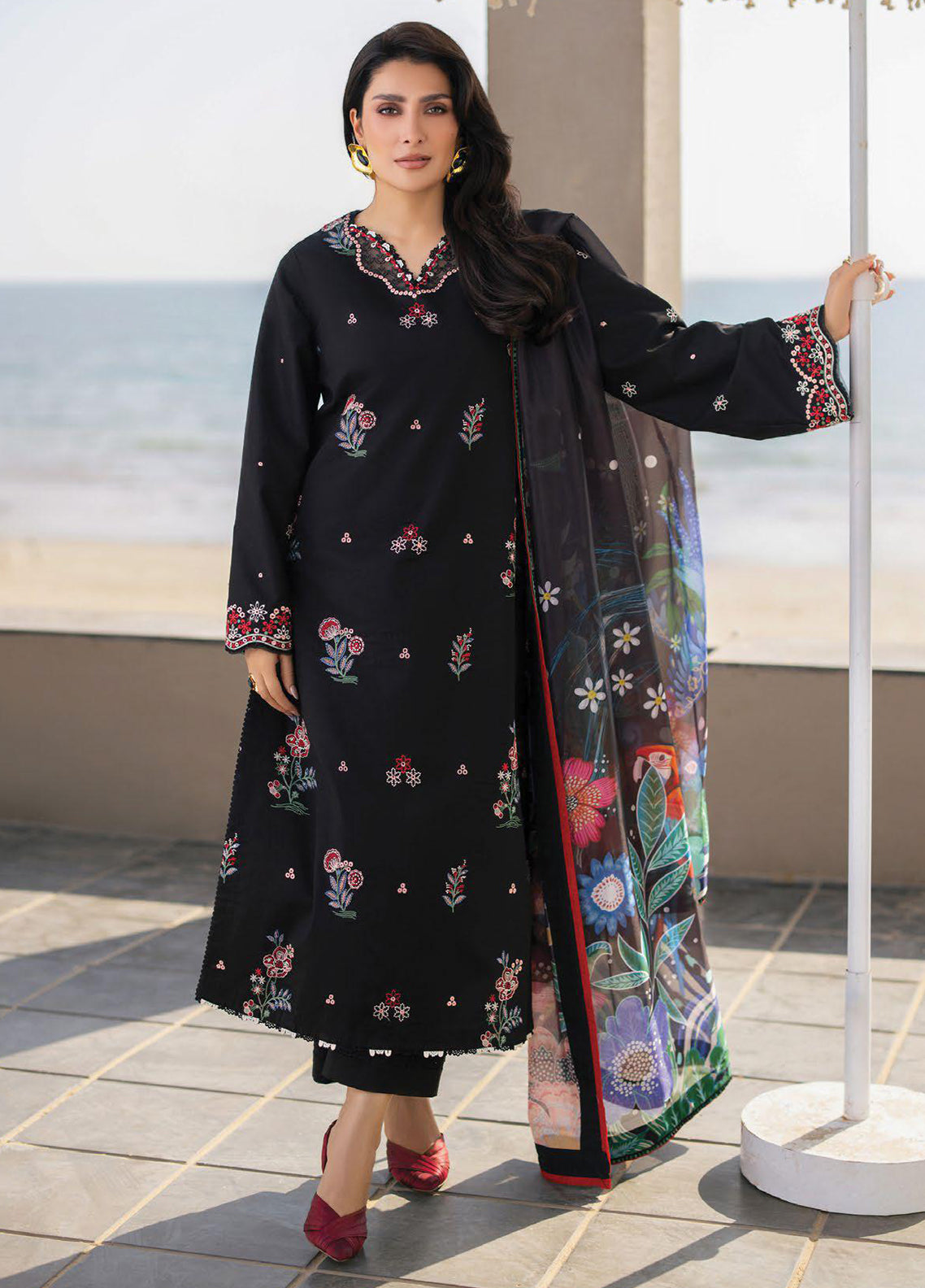 Afsanah By Seran Embroidered Lawn 3 Piece Unstitched Suit SRN26AV1 D-01 MAYA