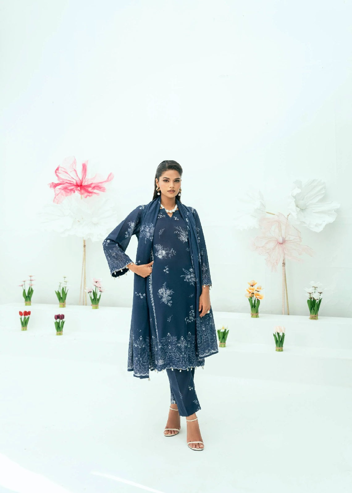 Amal By Minha Luxury Printed Lawn 3 Piece Unstitched Suit AM25MLL AM-16