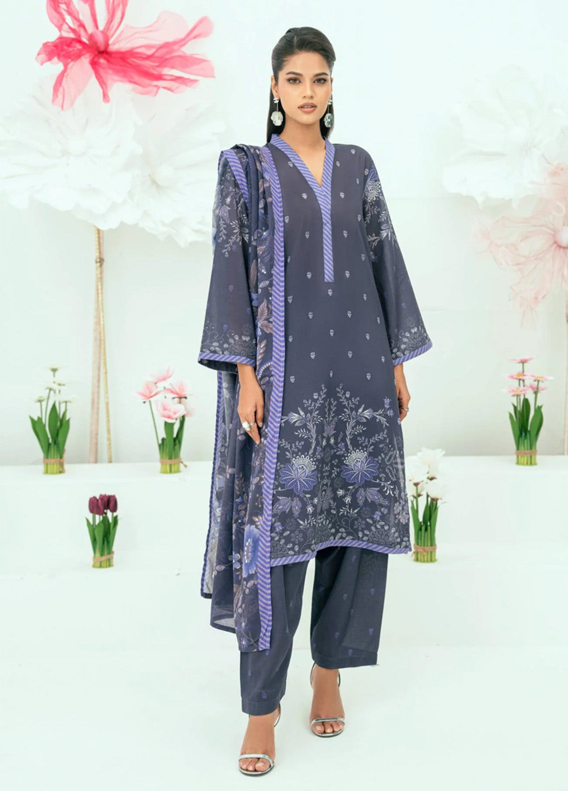 Amal By Minha Luxury Printed Lawn 3 Piece Unstitched Suit AM25MLL AM-19