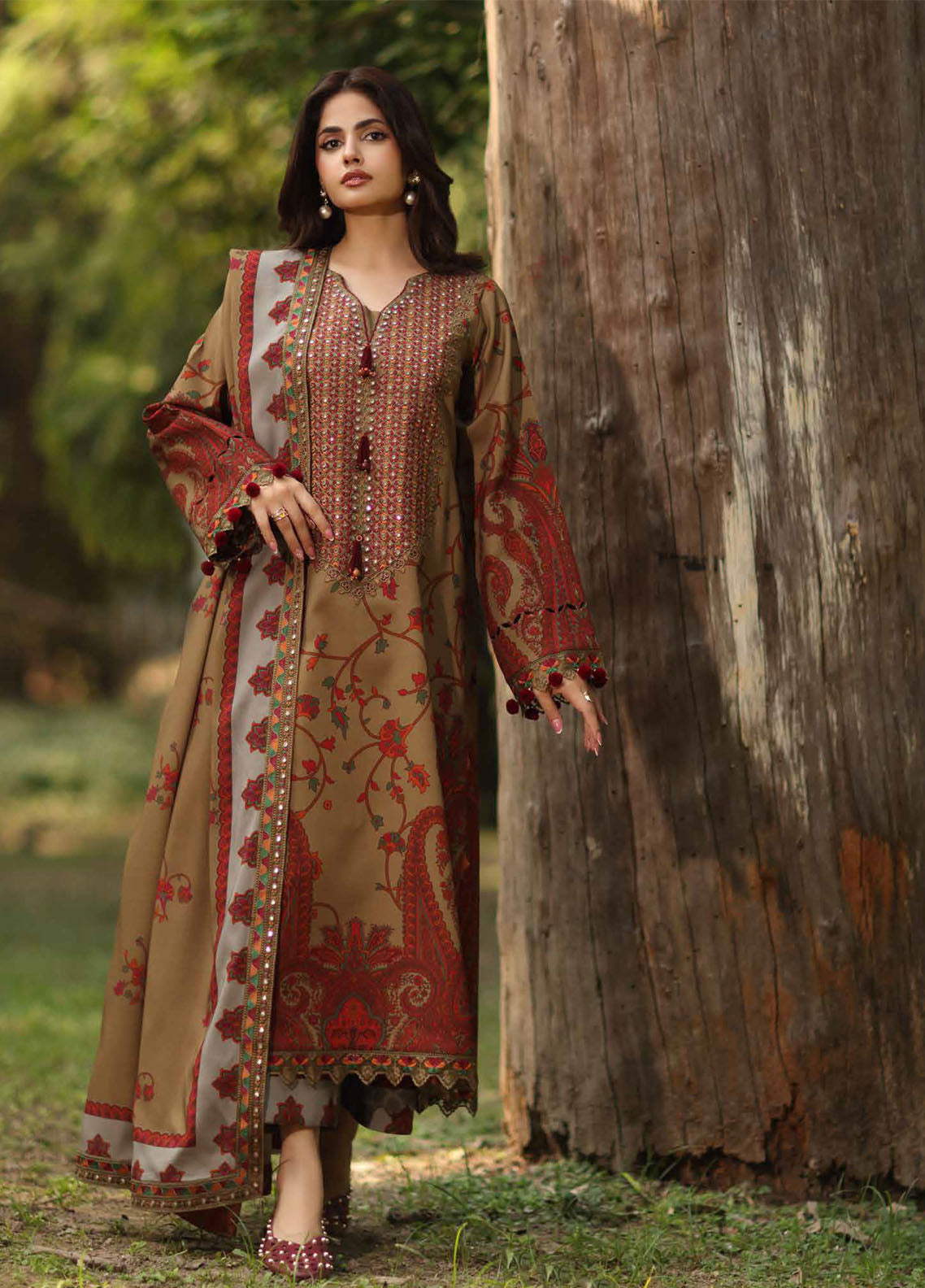 Aniiq By Charizma Embroidered Linen 3 Piece Unstitched Suit CH25AELV2 D-ANW6-15