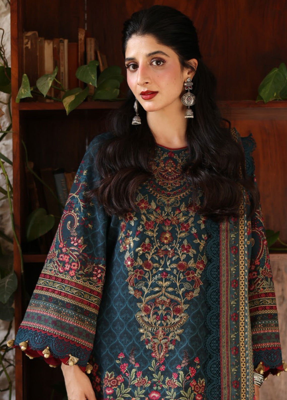 Asim Jofa Embroidered Khaddar Winter 3 Piece Unstitched Suit AJ24UW AJUW-03