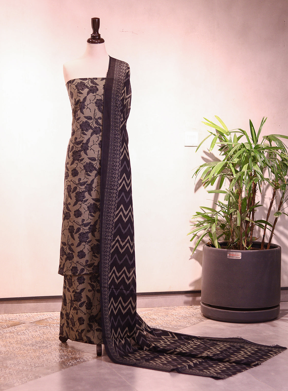 Bin Saeed Digital Printed Lawn 3 Piece Unstitched Suit BS26P D-ALL04