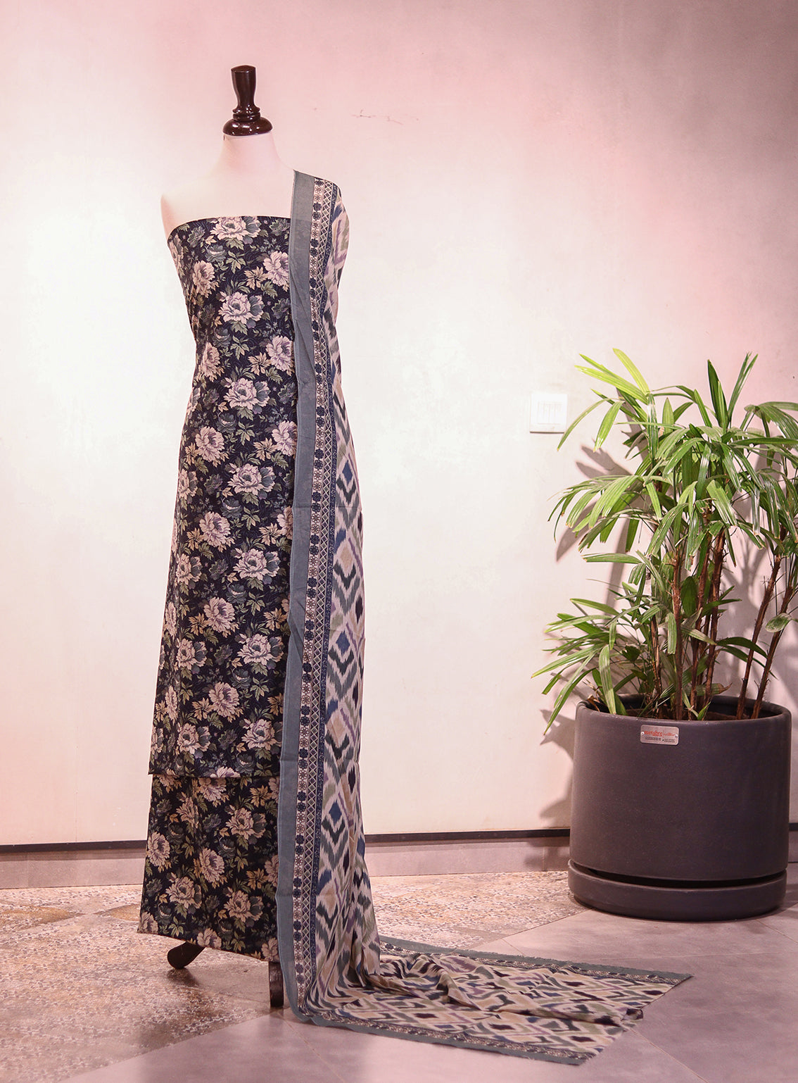 Bin Saeed Digital Printed Lawn 3 Piece Unstitched Suit BS26P D-ALL32