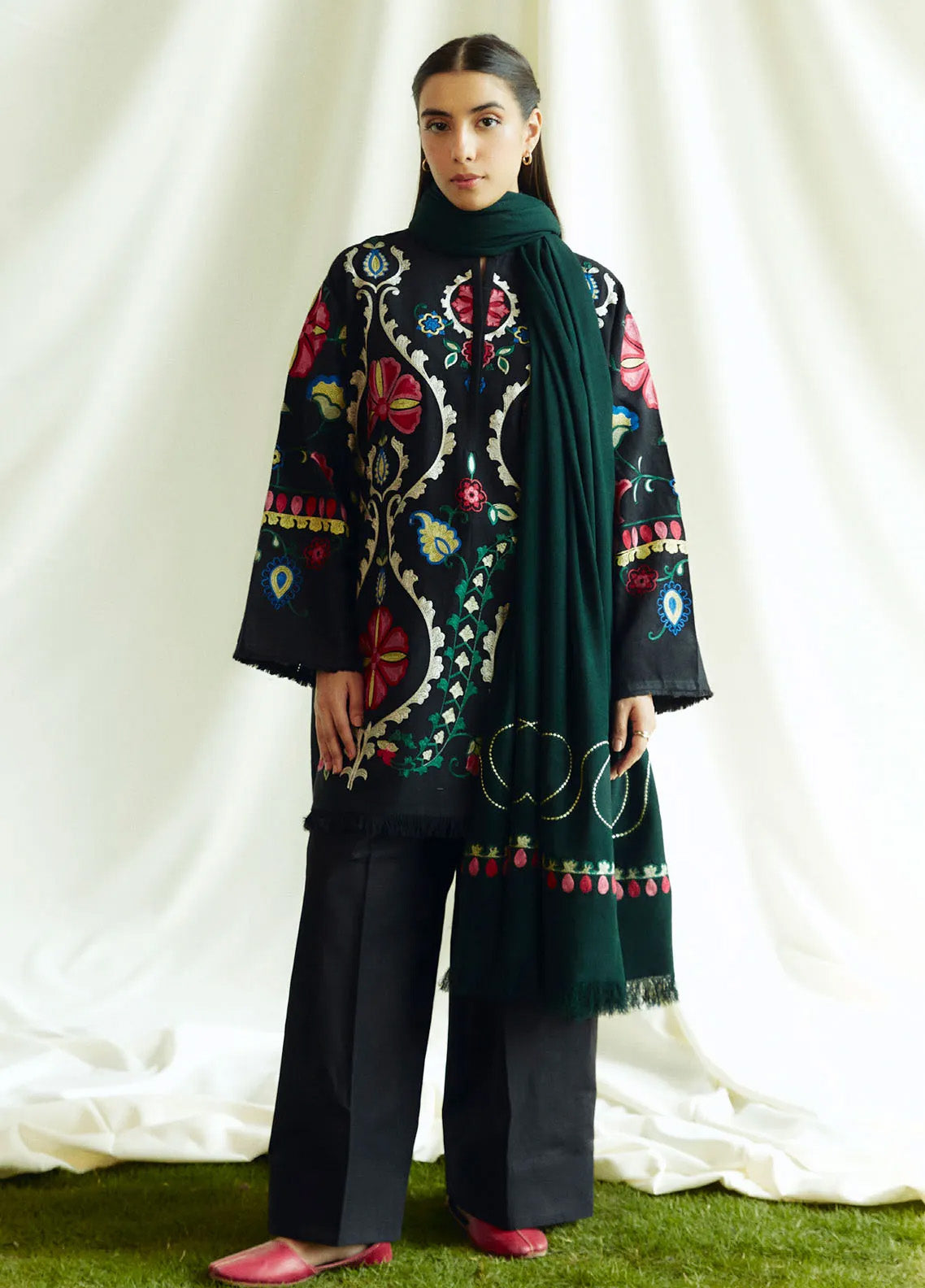 Coco By Zara Shahjahan Embroidered Khaddar 3 Piece Unstitched Suit CZS24W D1B MOONSTONE