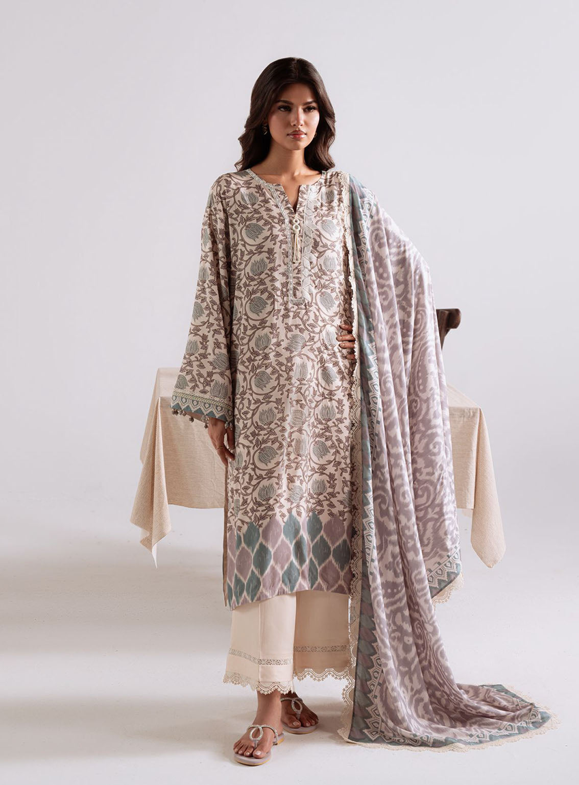 Cross Stitch Embroidered Linen 3 Piece Unstitched Suit CS25WKLM D-13 IZNIK BLOOM