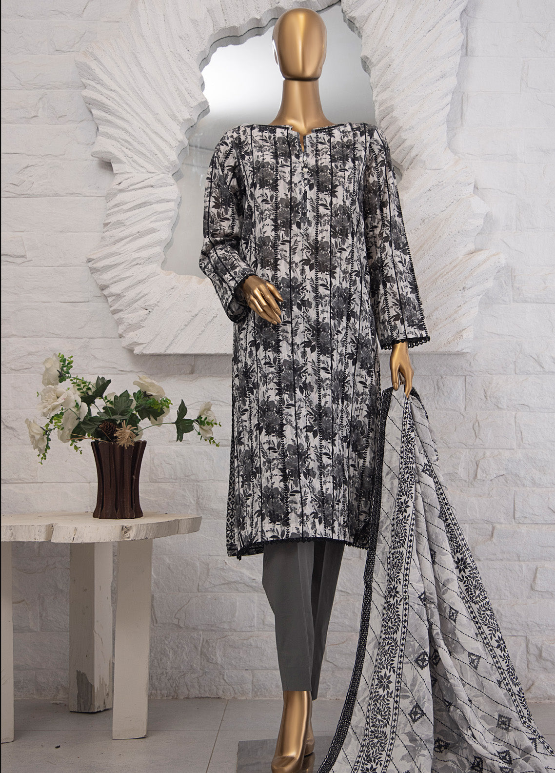 Dhagakari By HZ Textile Embroidered Lawn 3 Piece Unstitched Suit HZ25DEV2 DEC-1002