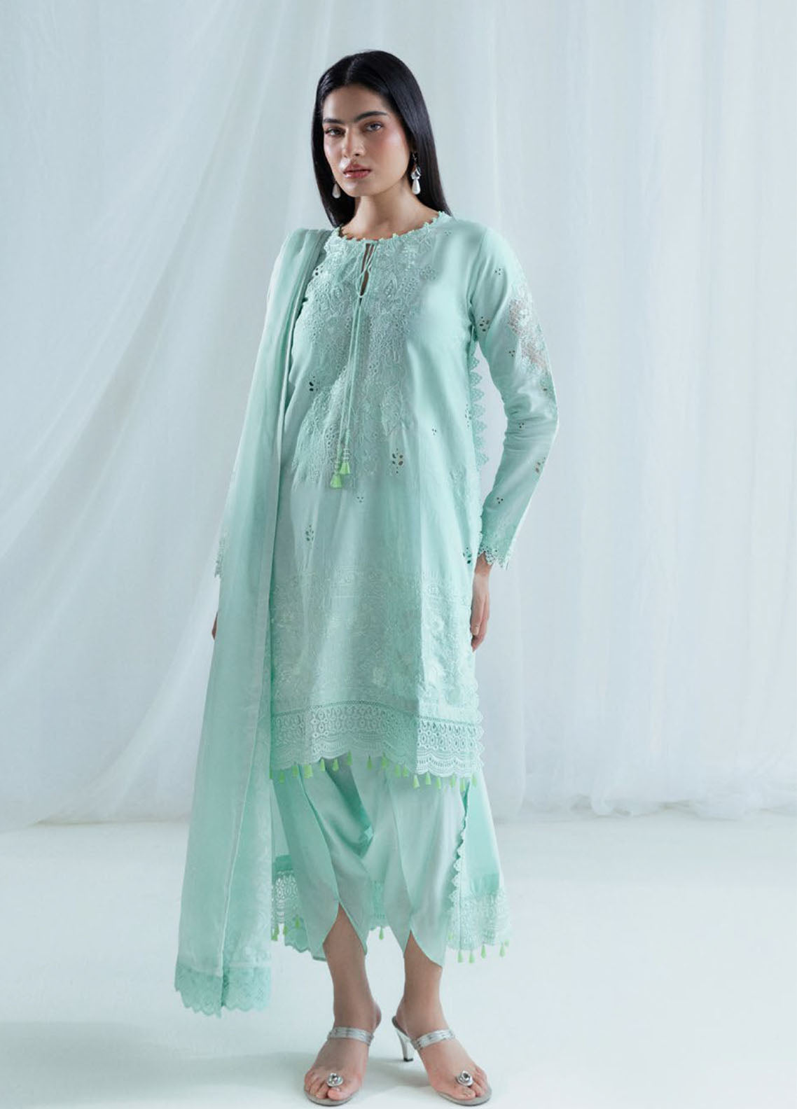 Giardino By Gul Ahmed Luxury Festive Embroidered Lawn 3 Piece Unstitched Suit GA26GLF D-FE-52079