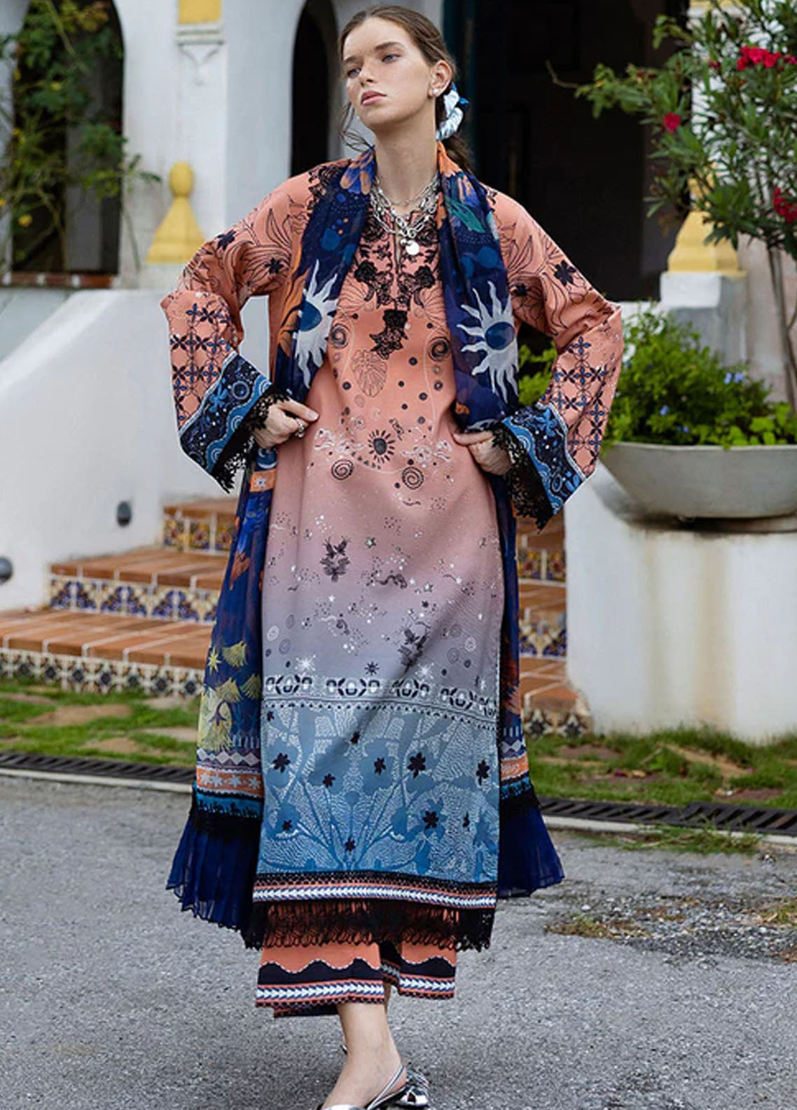 Hemline Mirasol By Mushq Printed Cambric 3 Piece Unstitched Suit MQ25HLMPC D-5A VIENTO VIVI