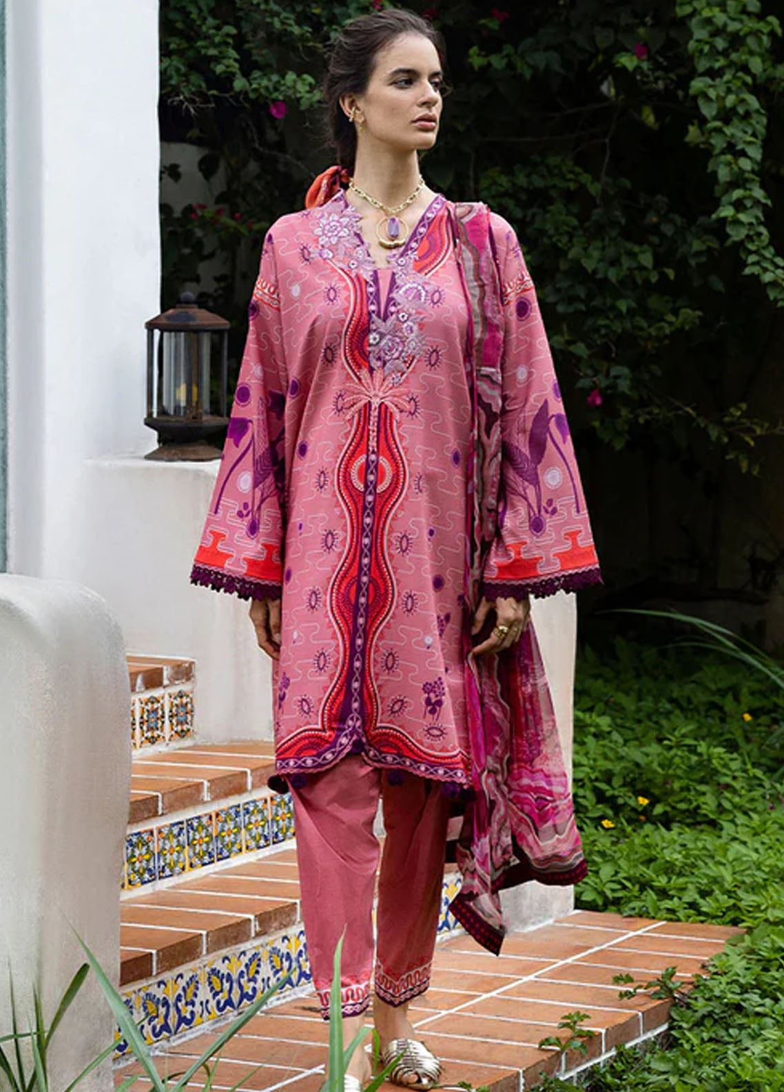 Hemline Mirasol By Mushq Printed Cambric 3 Piece Unstitched Suit MQ25HLMPC D-8B CORAL MAR