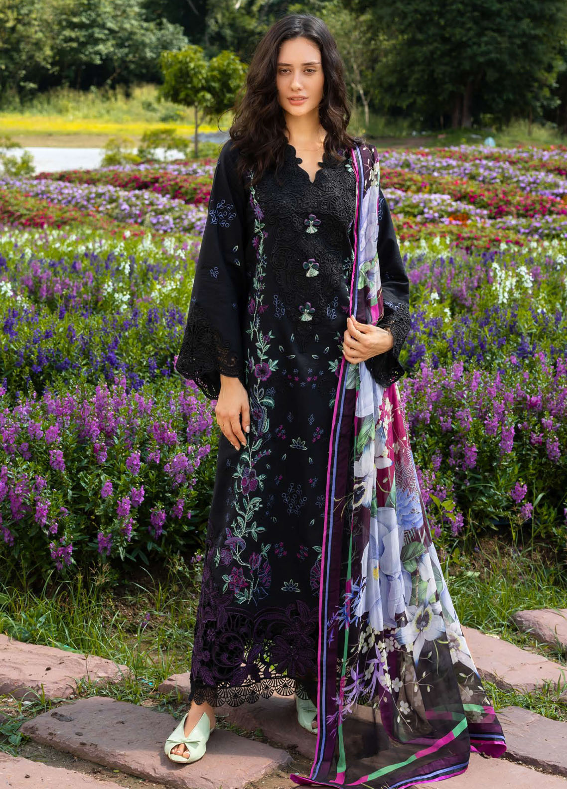 Hemline The Secret Garden By Mushq Embroidered Lawn 3 Piece Unstitched Suit MQ26HLTSG D-11B GARDEN LULLABY