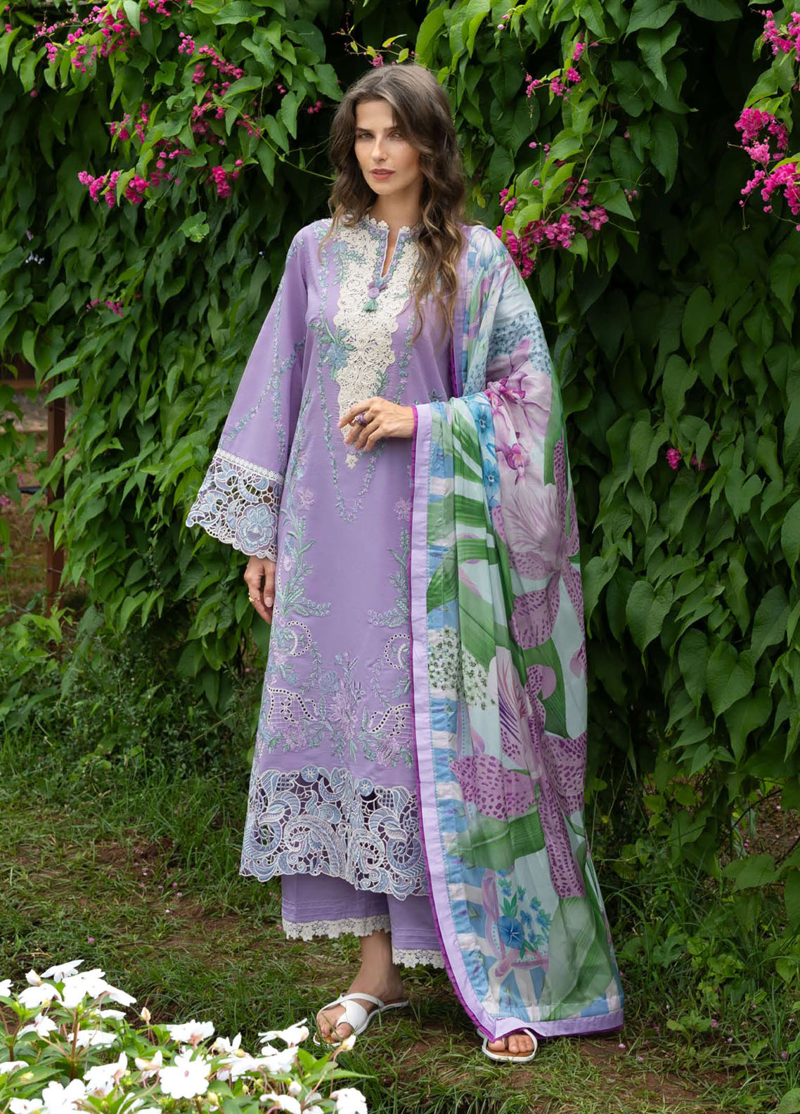 Hemline The Secret Garden By Mushq Embroidered Lawn 3 Piece Unstitched Suit MQ26HLTSG D-17A DEWDROP DANCE