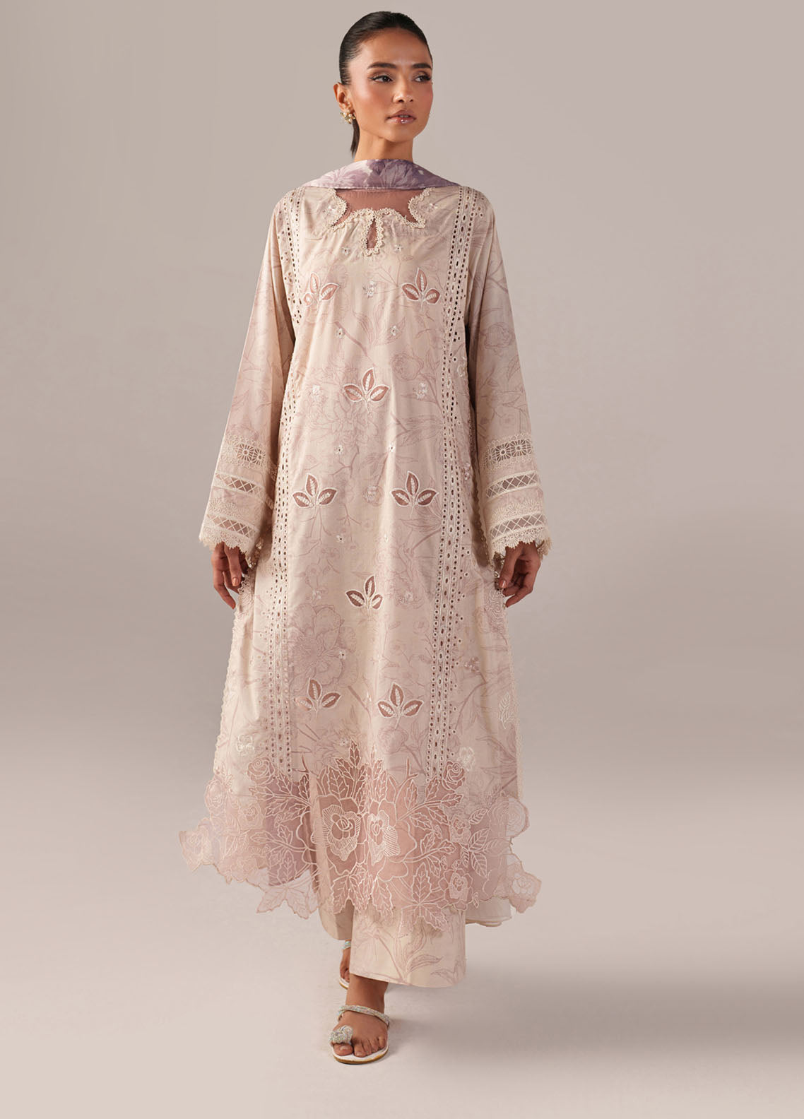 Iznik Embroidered Lawn 3 Piece Unstitched Suit IZ26SS D-SS-01