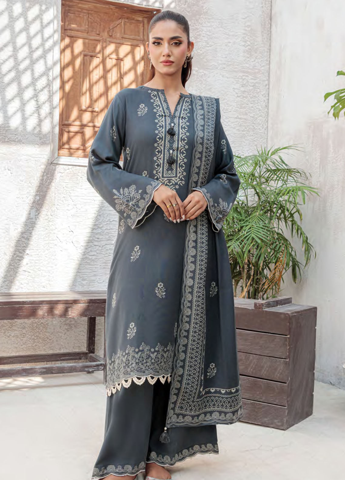 LSM Lakhany Printed Pashmina 3 Piece Unstitched Suit LSM25PP D-LG-RK-0082-B