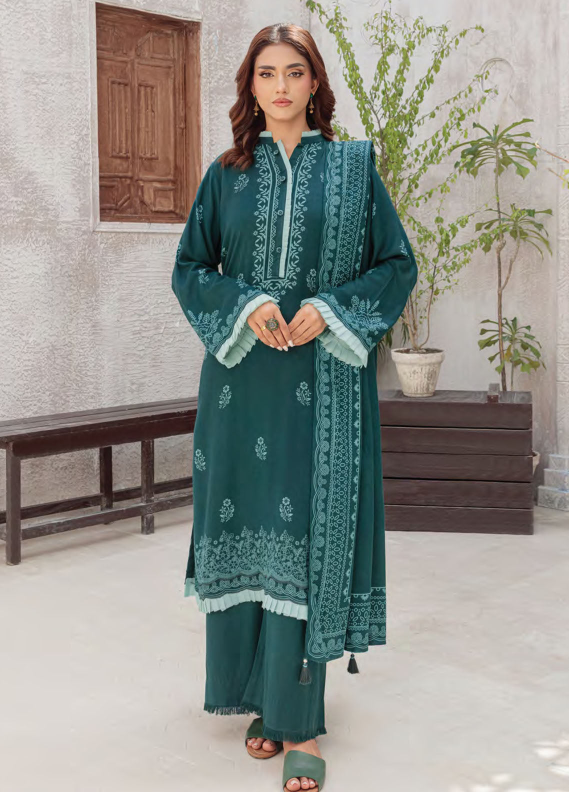 LSM Lakhany Printed Pashmina 3 Piece Unstitched Suit LSM25PP D-LG-RK-0082-C