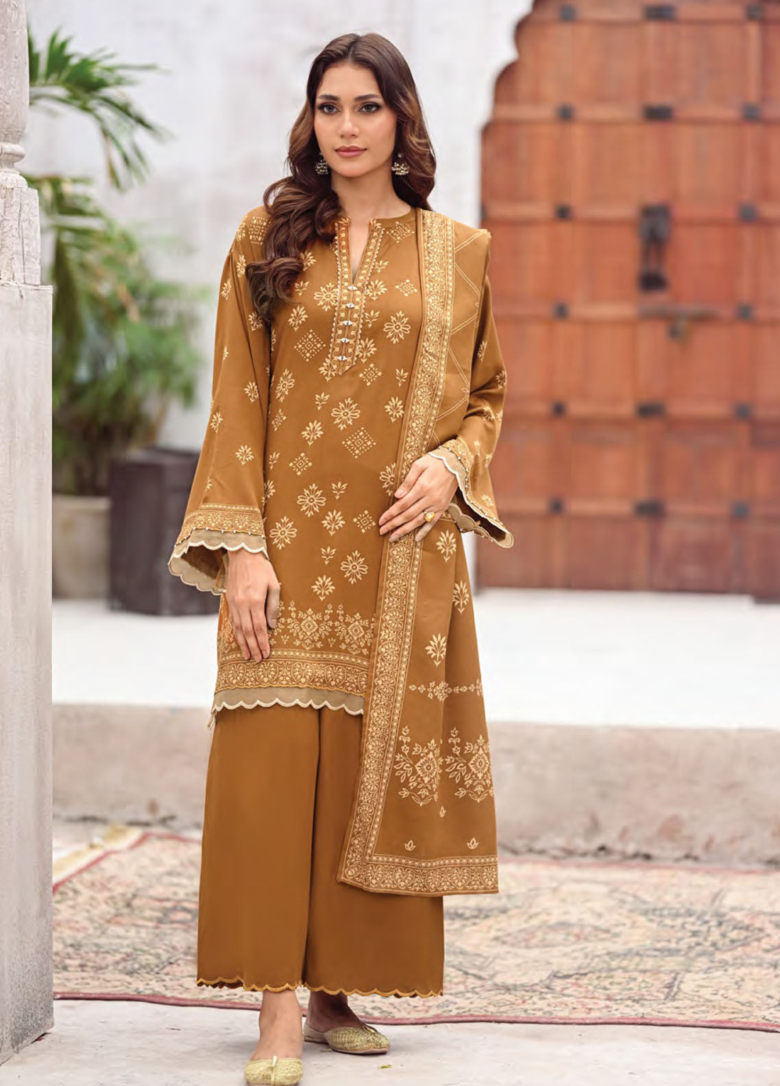 LSM Lakhany Printed Pashmina 3 Piece Unstitched Suit LSM25PP D-LG-RL-0346-B