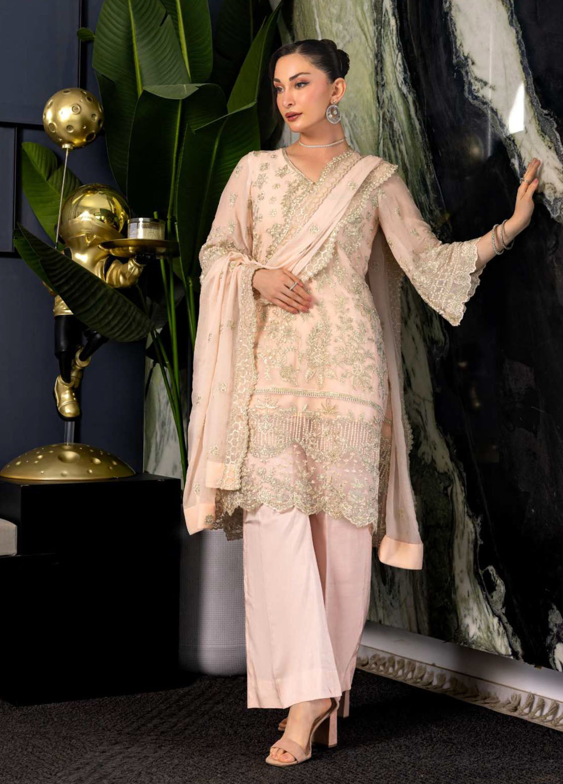 Luminara By Manahil Lakhani Embroidered Chiffon 3 Piece Unstitched Suit ML25L D-CE-10 BLUSHÉ