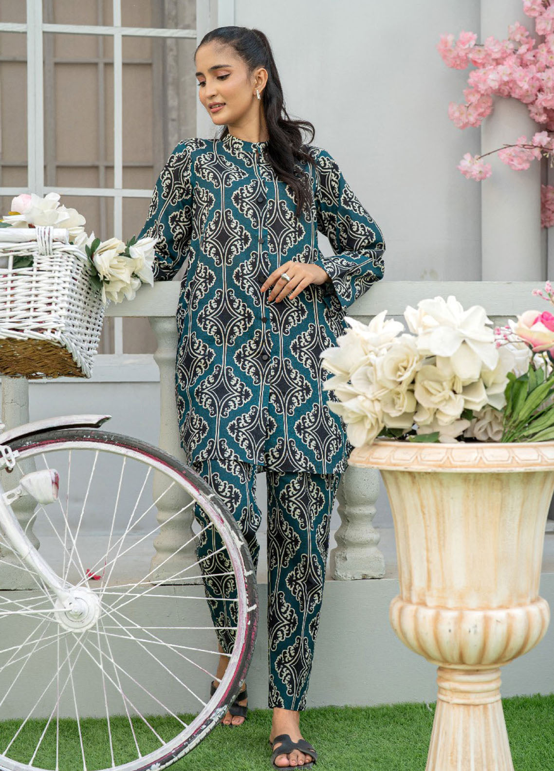 Mahroo Digital Embroidered Lawn 2 Piece Stitched Suit MMCS25K&G D-T-CK-001
