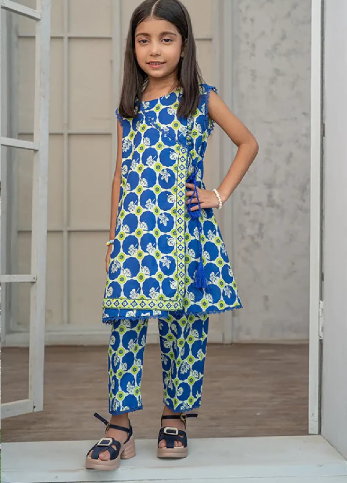 Mahroo Digital Printed Lawn 2 Piece Stitched Suit MMCS25K&G D-K-DP-011