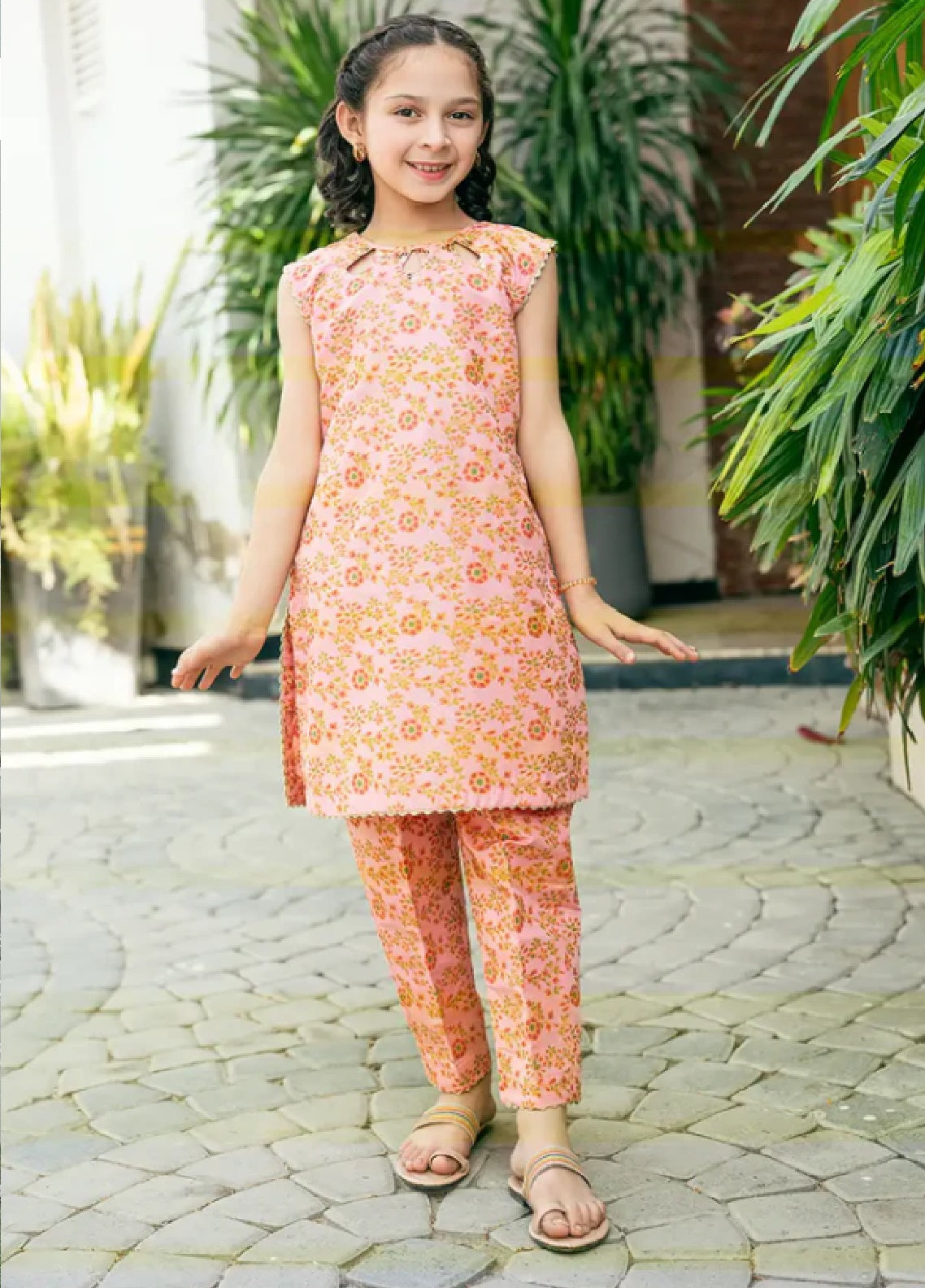 Mahroo Digital Printed Lawn 2 Piece Stitched Suit MMCS25K&G D-K-SFC-015