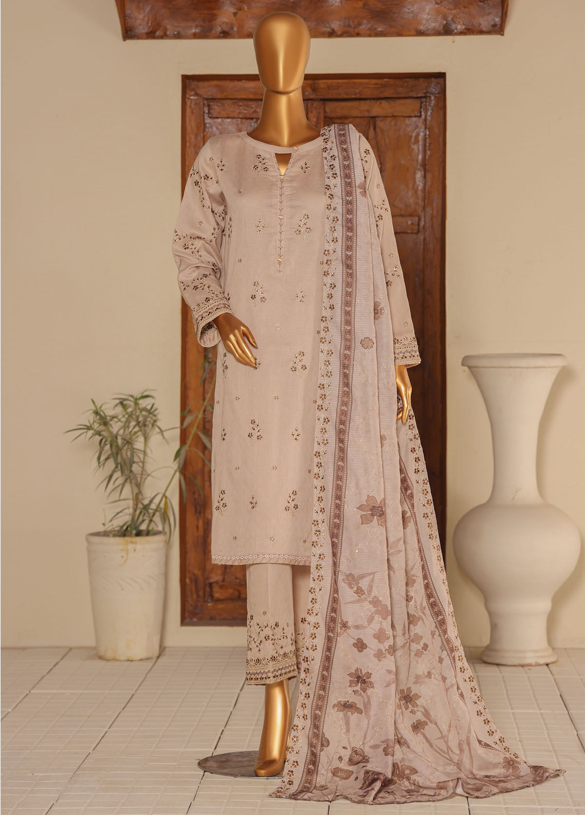 Mayaar By HZ Textiles Embroidered Cotton 3 Piece Unstitched Suit HZ25M D-MEC-01