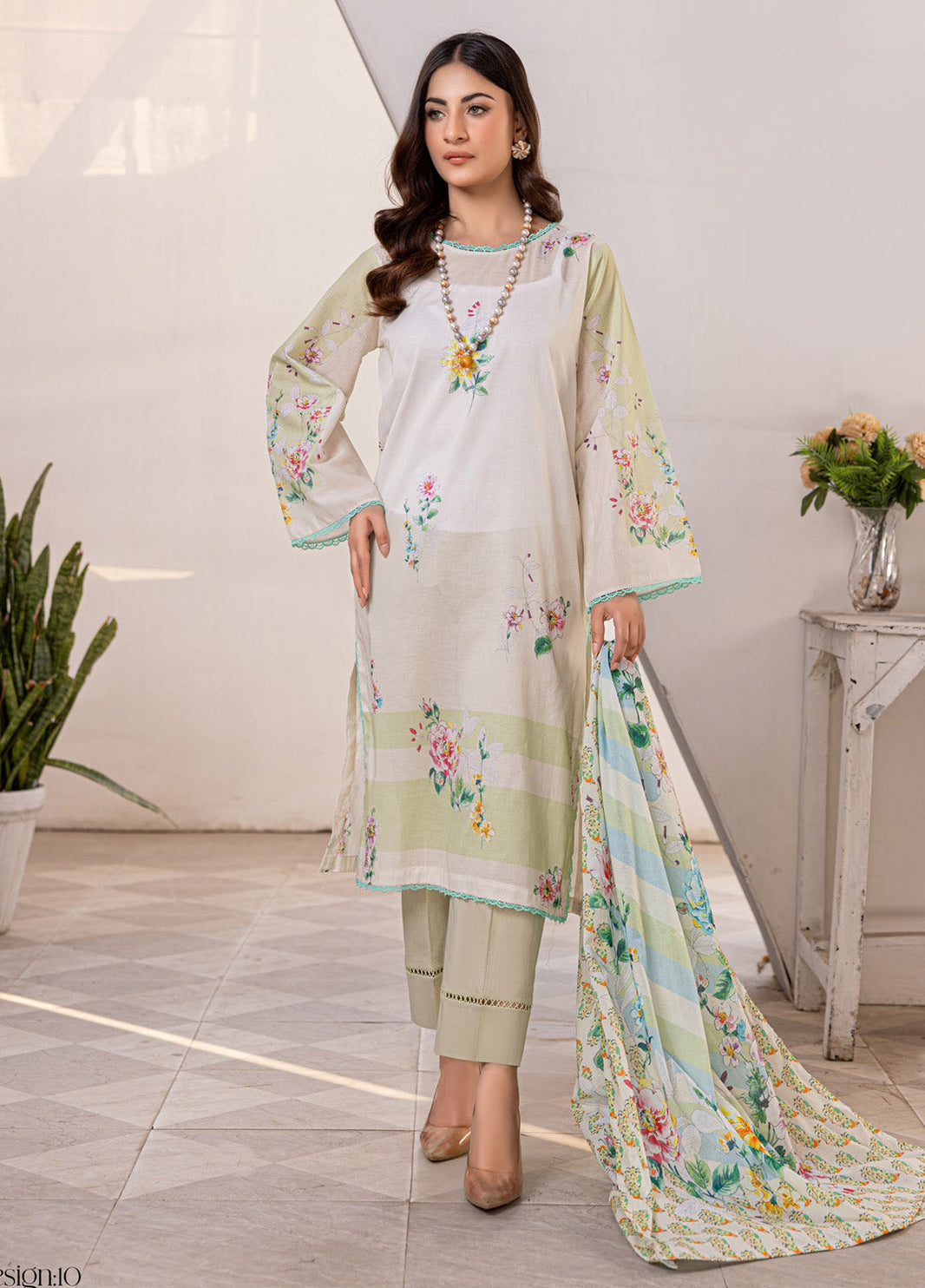 Under 5000 – Royal Fashion