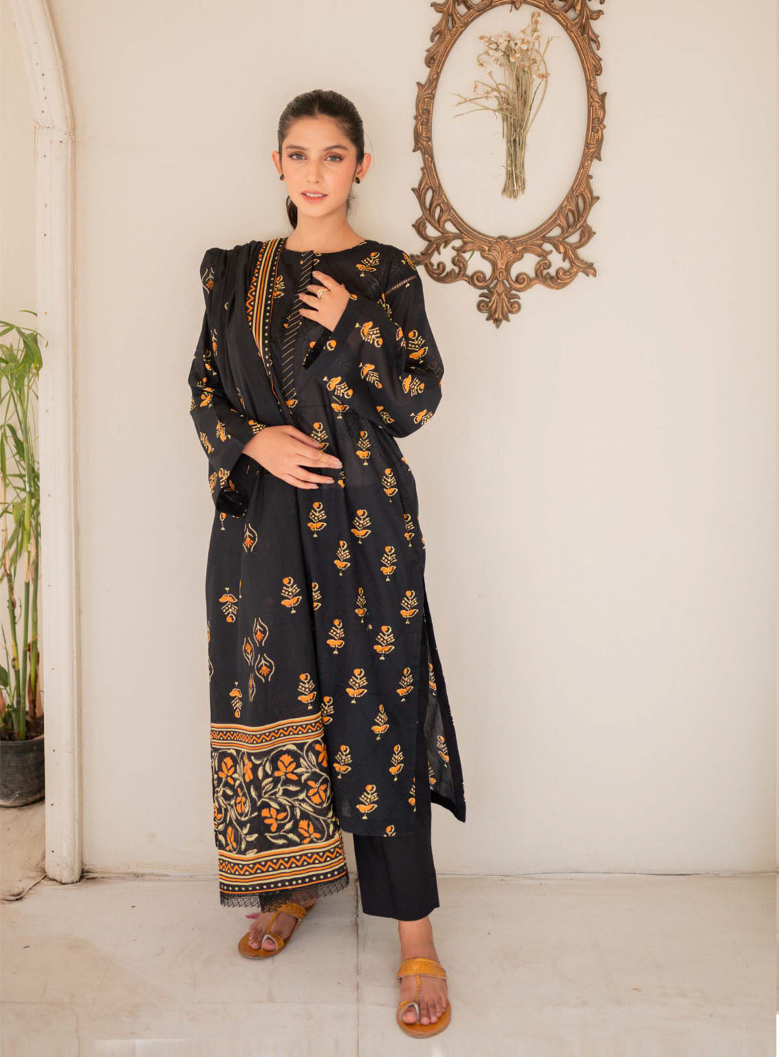 Naqsh By Rashid Textile Embroidered Lawn 3 Piece Unstitched Suit RT24NEL D-8490