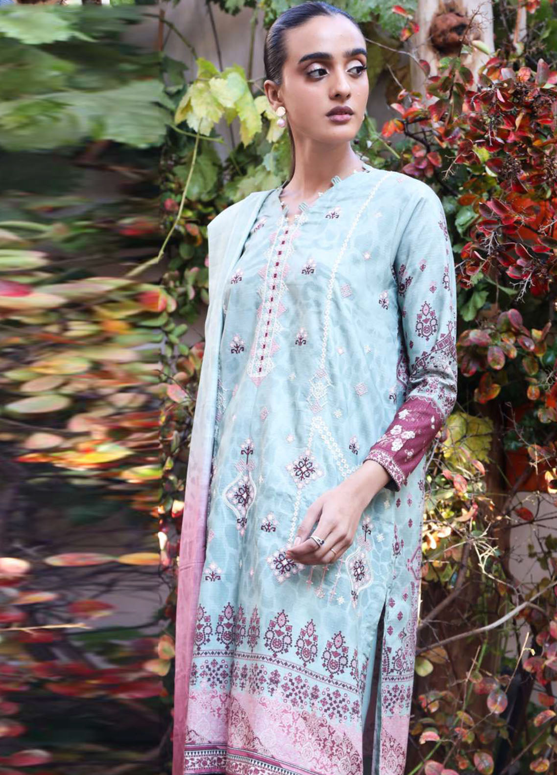 Noor By Rashid Textile Embroidered Linen 3 Piece Unstitched Suit RT25NEL D-0091