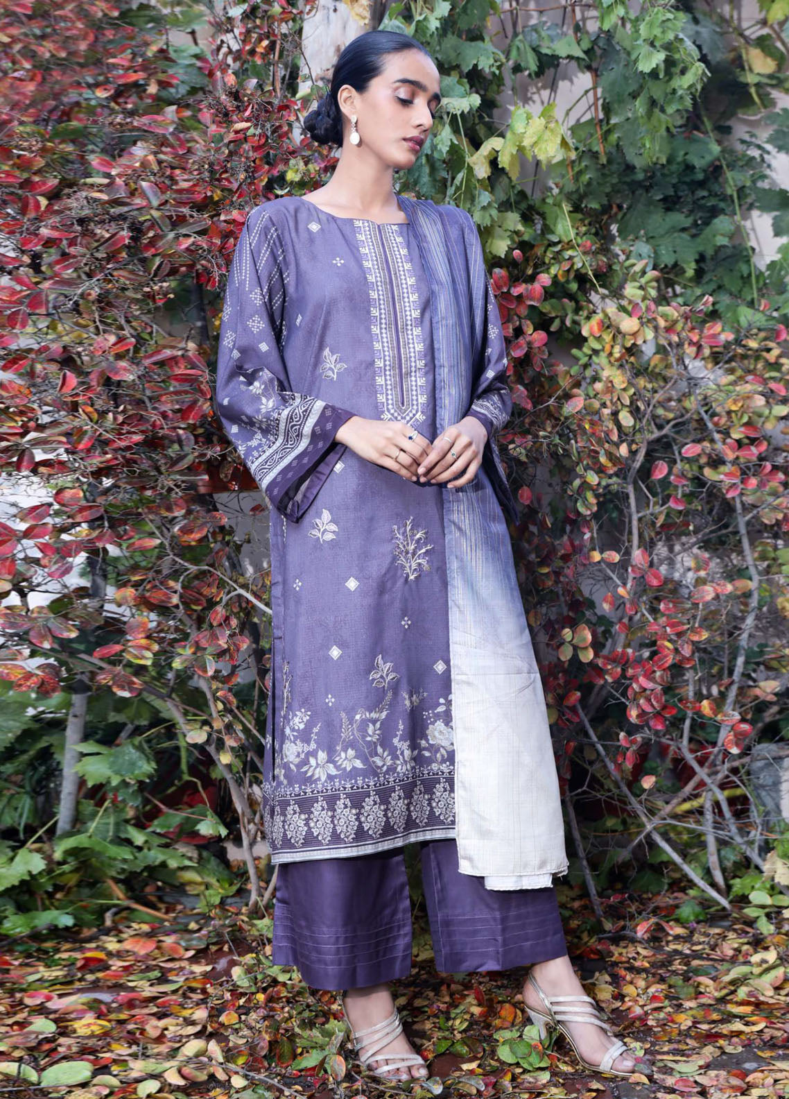 Noor By Rashid Textile Embroidered Linen 3 Piece Unstitched Suit RT25NEL D-0092
