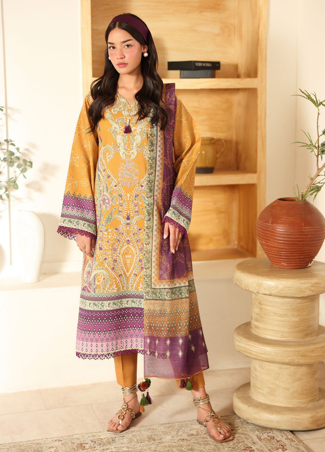 Pareesa By Roheenaz Printed Cambric 3 Piece Unstitched Suit RNZ25PPC D-3B AMAAYA