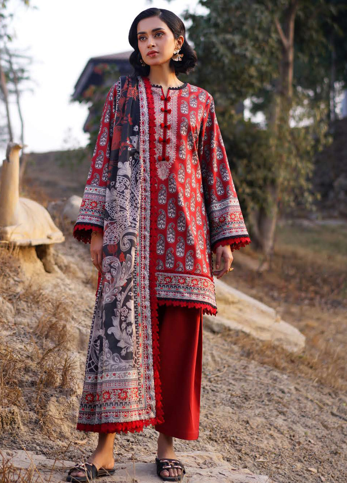 Prints By Asim Jofa Printed Lawn 3 Piece Unstitched Suit AJ25PV1 D-AJUUB-01