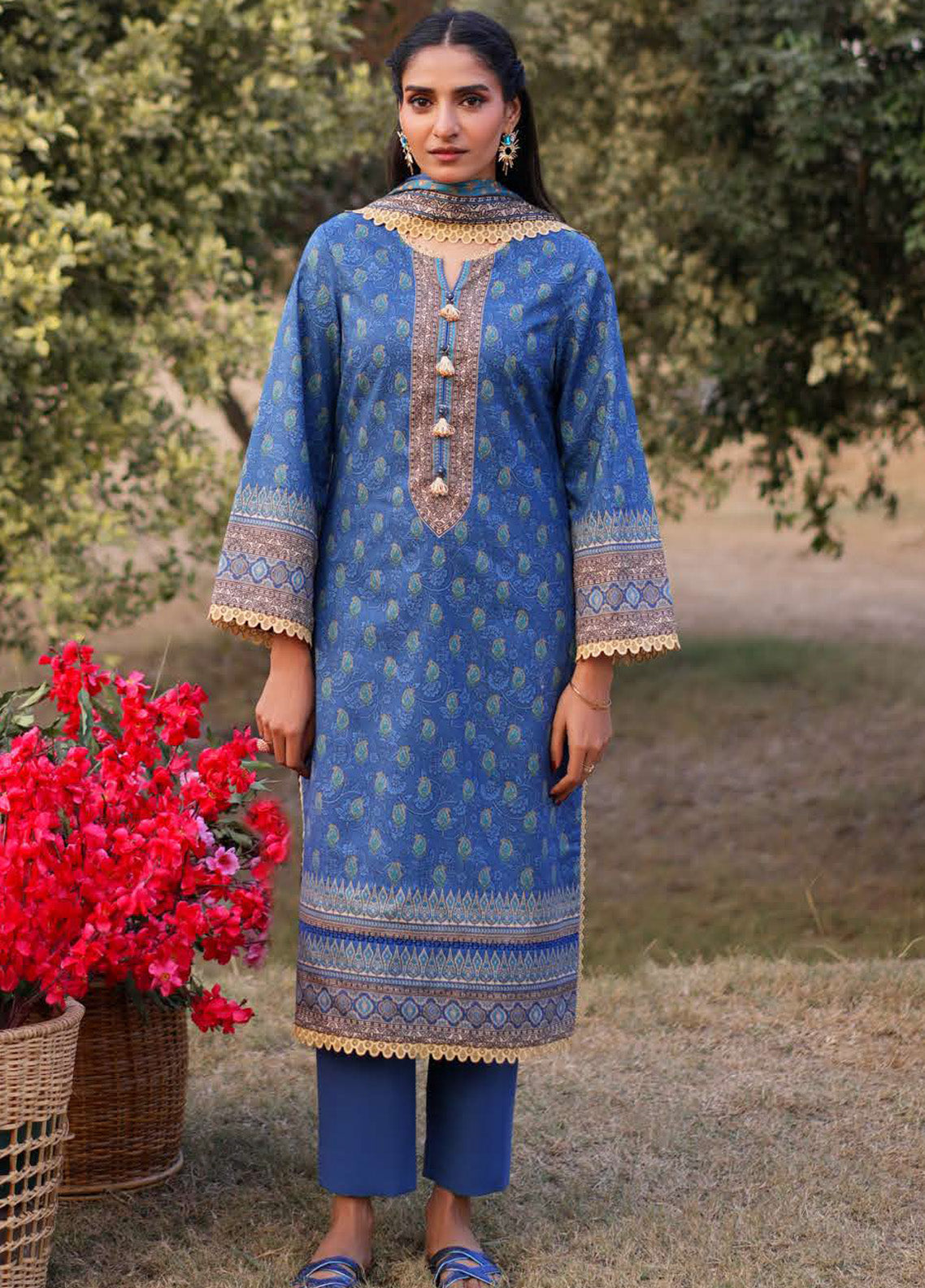 Prints By Asim Jofa Printed Lawn 3 Piece Unstitched Suit AJ25PV1 D-AJUUB-03