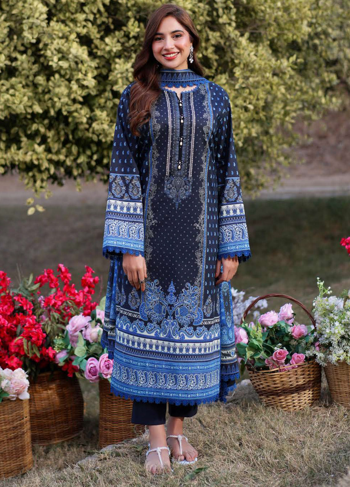Prints By Asim Jofa Printed Lawn 3 Piece Unstitched Suit AJ25PV1 D-AJUUB-05