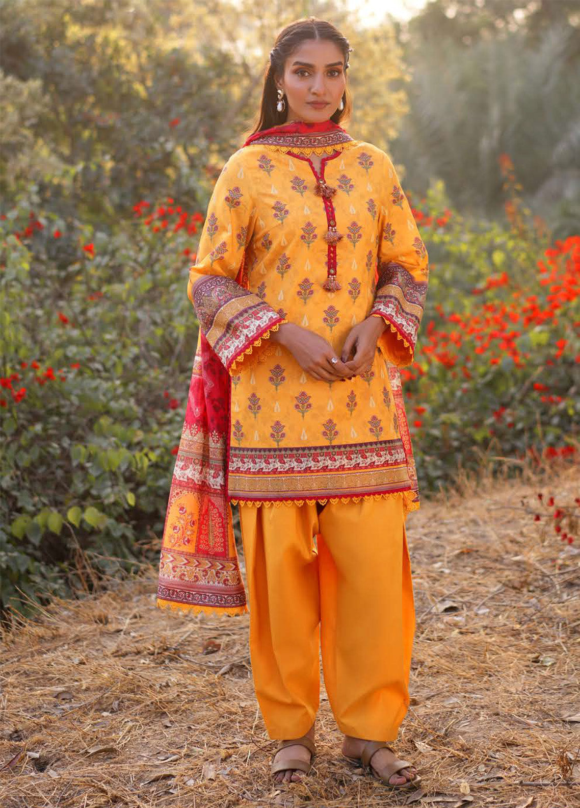 Prints By Asim Jofa Printed Lawn 3 Piece Unstitched Suit AJ25PV1 D-AJUUB-06