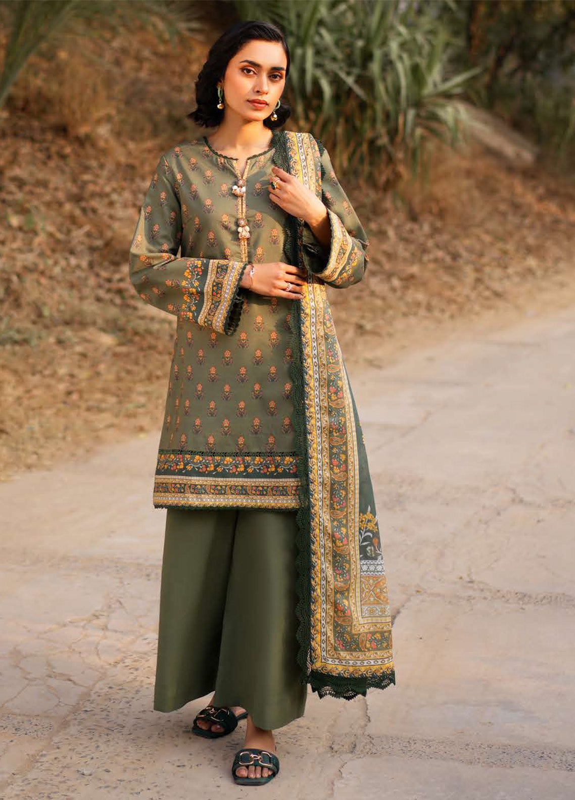 Prints By Asim Jofa Printed Lawn 3 Piece Unstitched Suit AJ25PV2 D-AJUUB-15