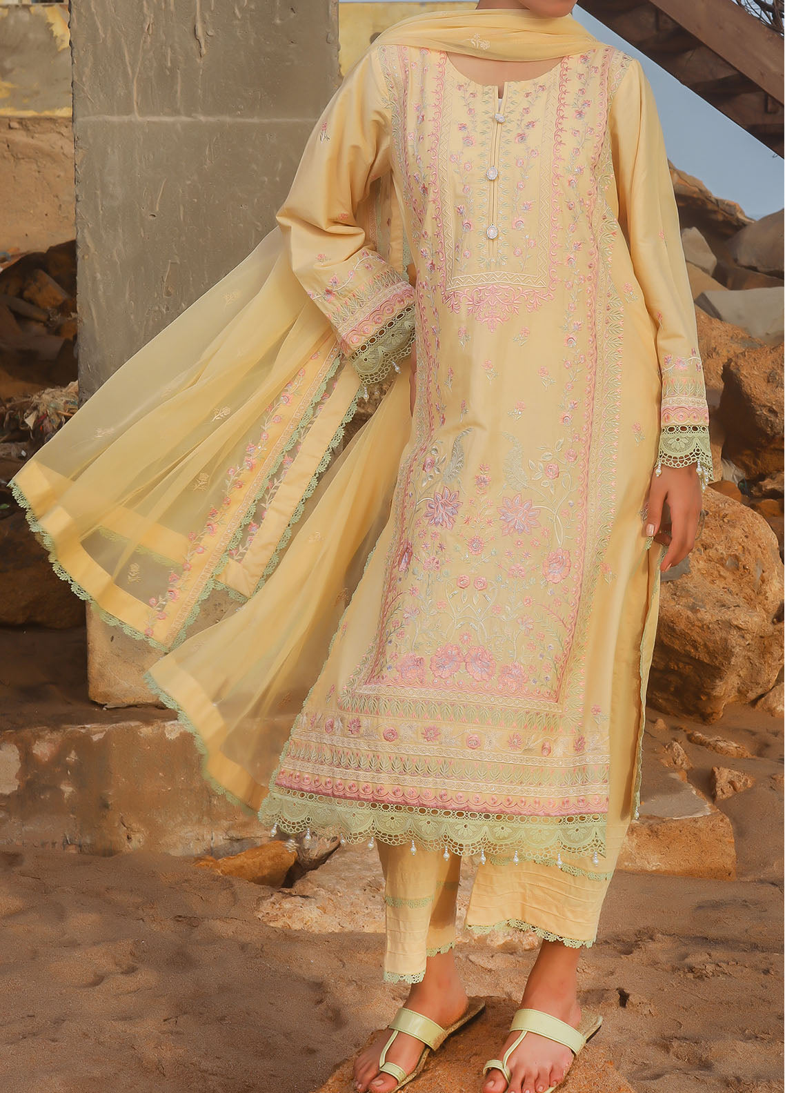 Saba Sumaiya Embroidered Lawn 3 Piece Unstitched Suit SSY25E D-RANG-E-SAHAR