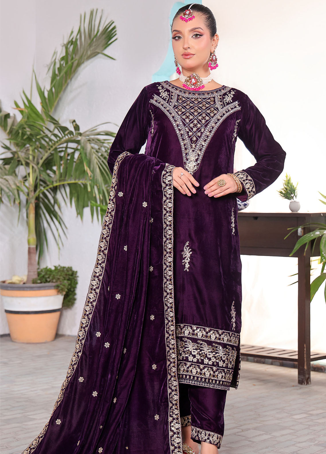 Velvety By Schick Embroidered Cut Dana Velvet 3 Piece Unstitched Suit SDH25VV2 D-CDE-03