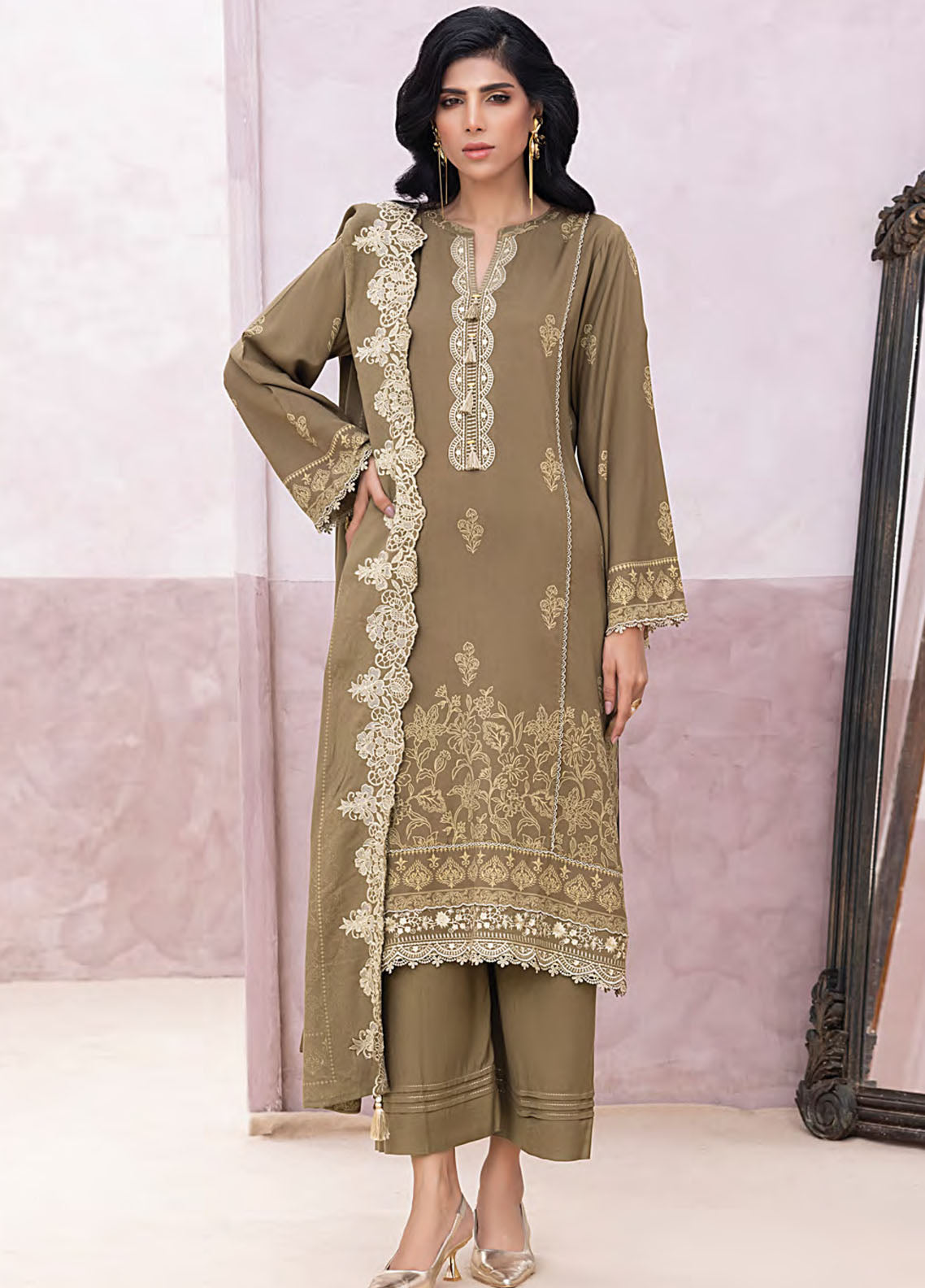 Winter Essentials By LSM Lakhany Embroidered Cashmi Wool 3 Piece Unstitched Suit LSM25WEE D-LG-IZ-0475-C