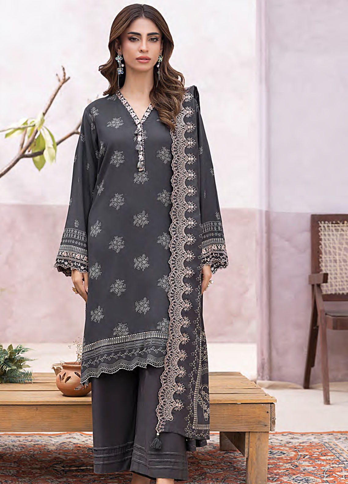 Winter Essentials By LSM Lakhany Embroidered Cashmi Wool 3 Piece Unstitched Suit LSM25WEE D-LG-SG-0019-A