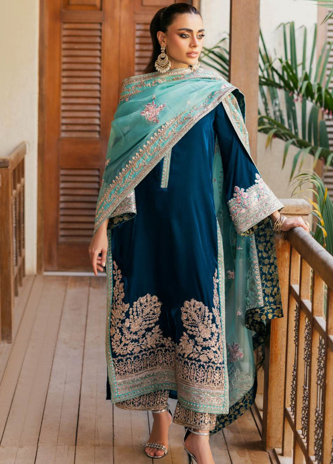 Zainab Chottani Embroidered Velvet 3 Piece Unstitched Suit ZC25LV D-ELSA