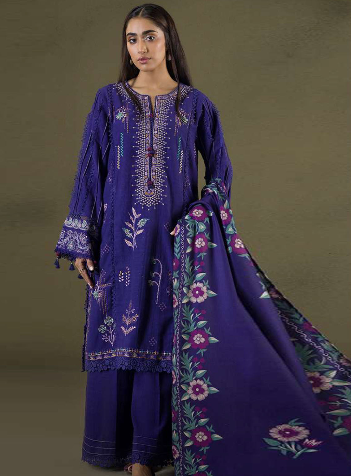 Zellbury Winter Shawl Embroidered Khaddar 3 Piece Unstitched Suit WUW25E30237