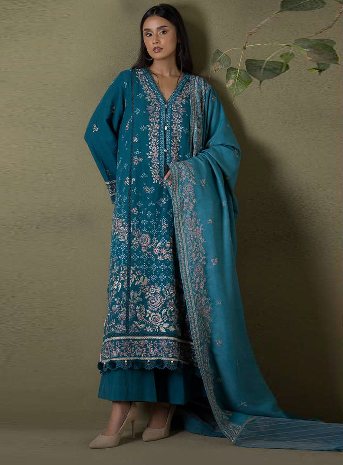 Zellbury Winter Shawl Embroidered Khaddar 3 Piece Unstitched Suit WUW25E30242