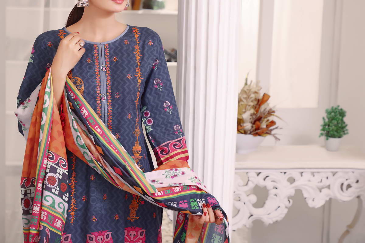 VS Textile Unstitched 3 Piece D#05