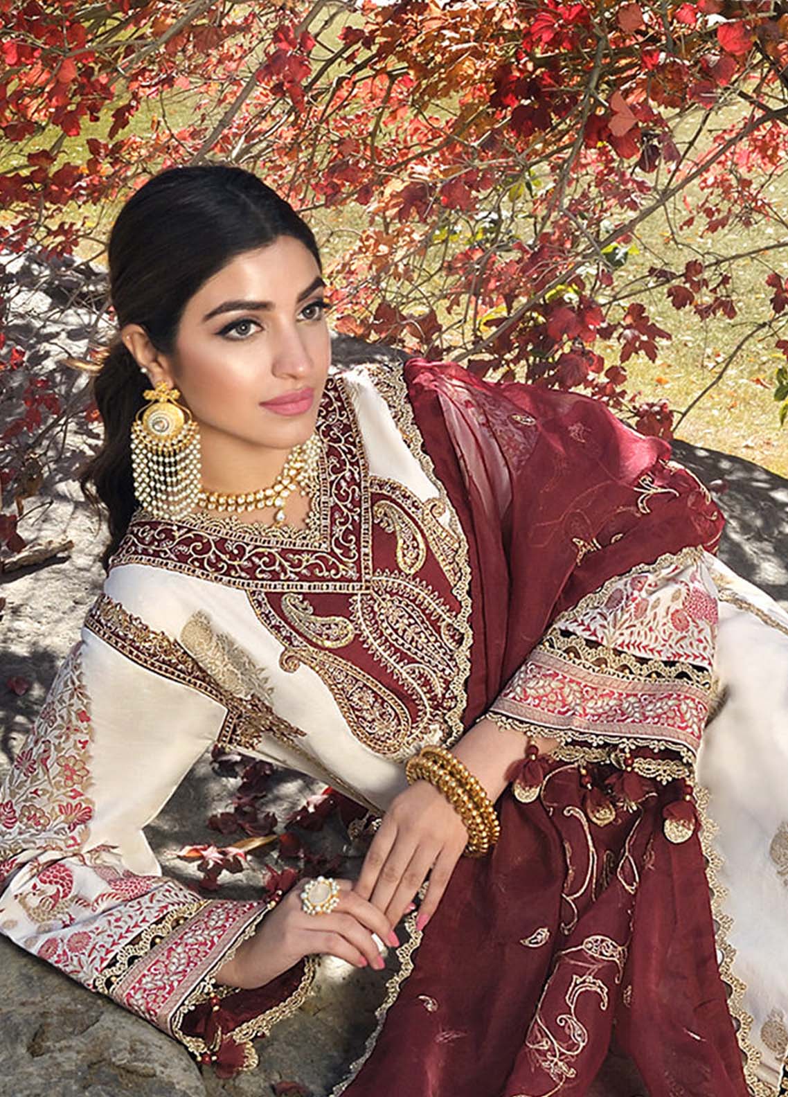 D#04 Asim Jofa Shehr-e-yaar Luxury Emb Lawn Collection 222