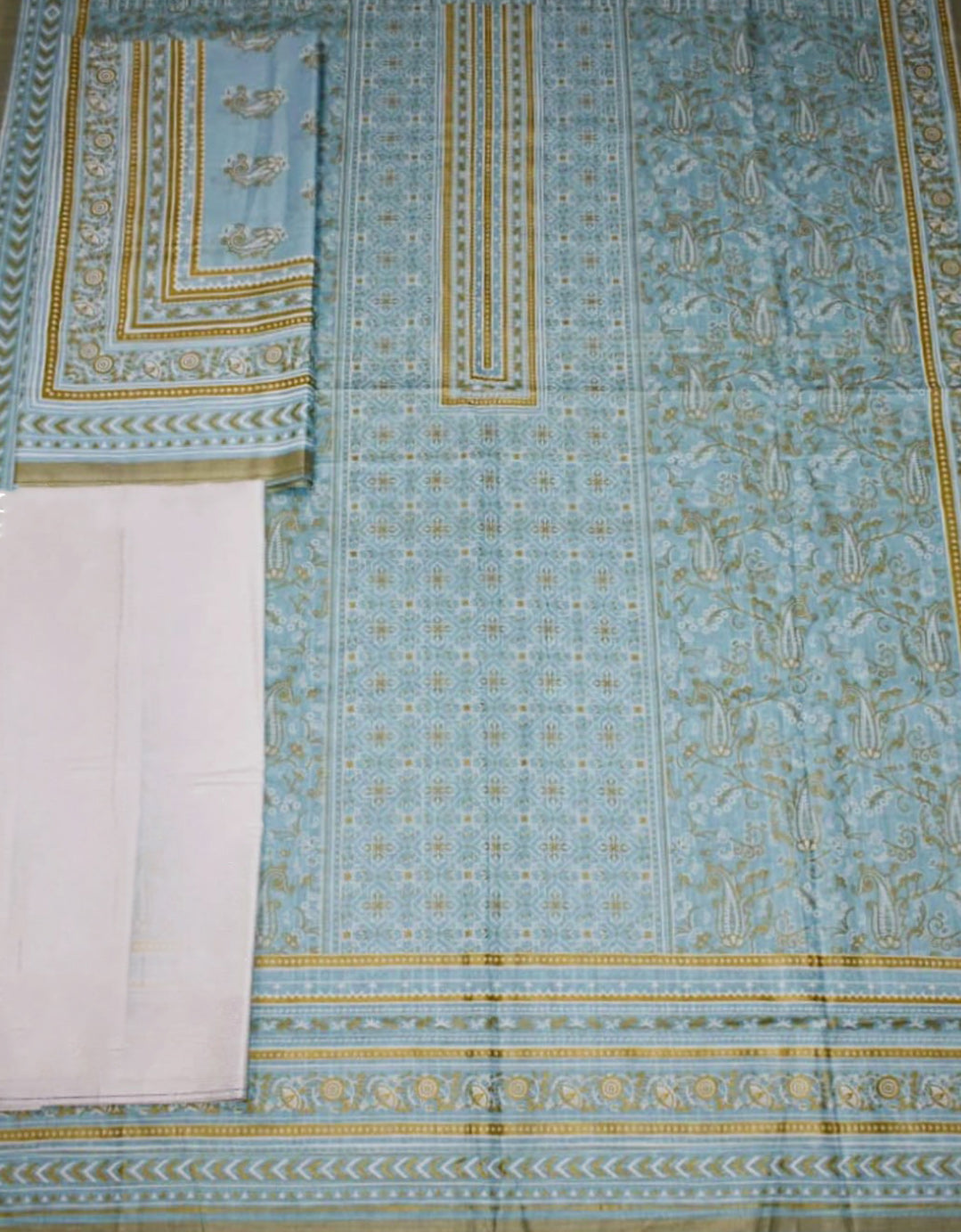 D#69 Friha & Farha Naz Printed Lawn 3Pc 423