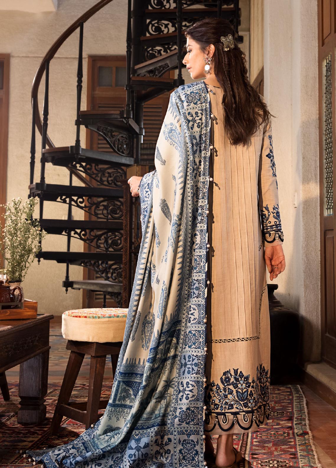 D#12 Asim Jofa Syra Kashmiri Emb Collection 1122