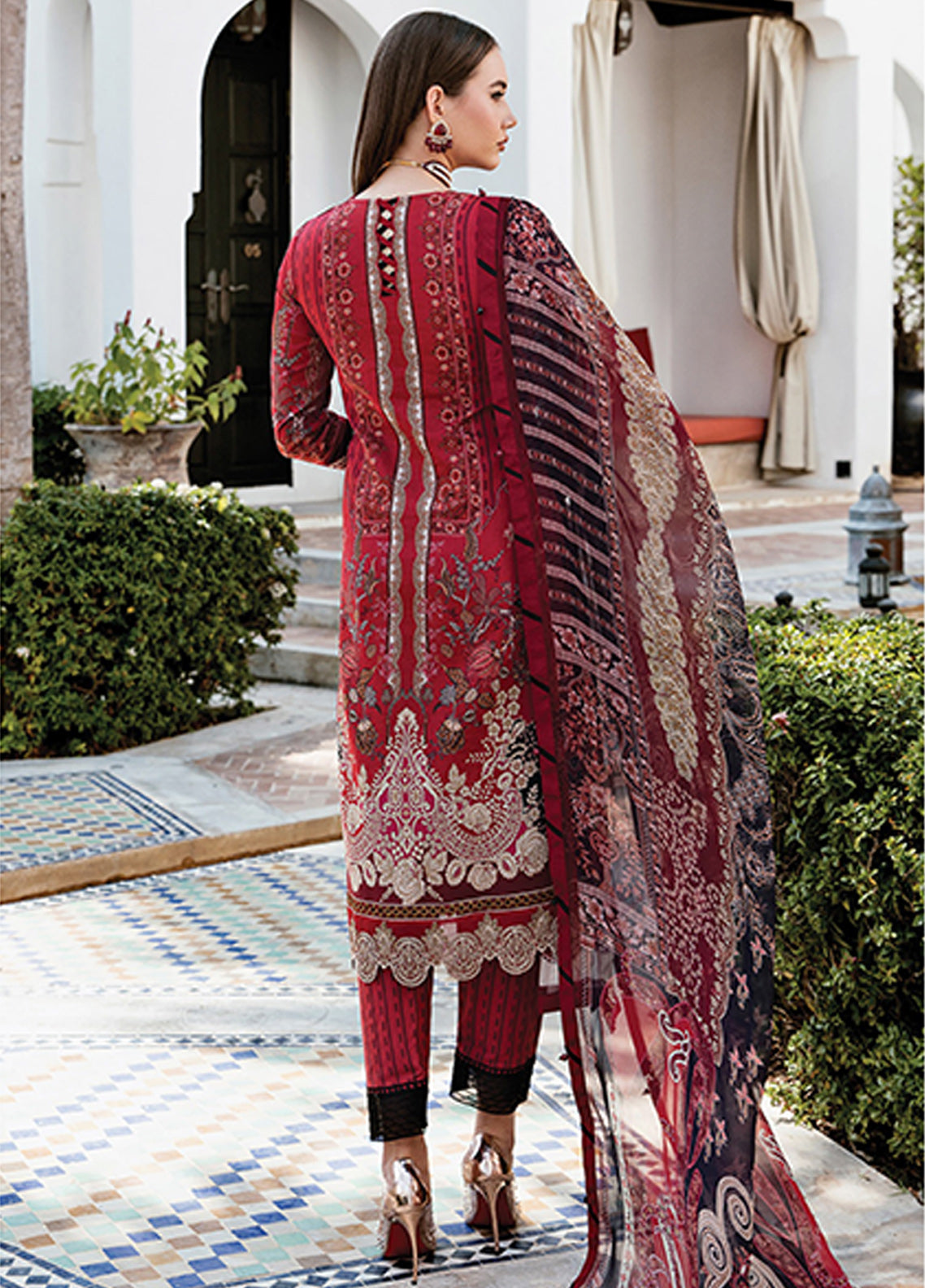 D#12 Gulaal Luxury Emb Lawn Collection 223 V-1
